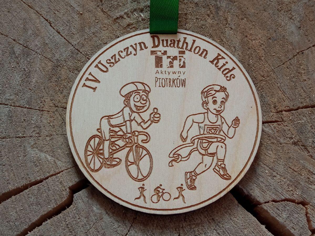 Galeria drewnianych medali sierpień 2022