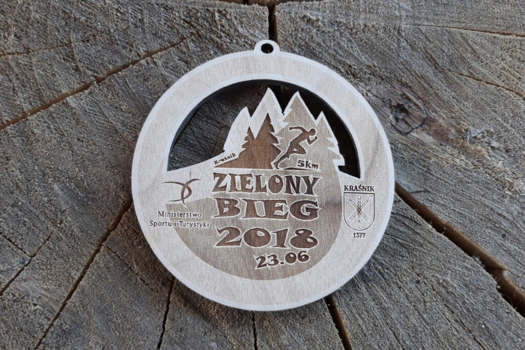 Zielony Bieg 2018 – ażurowy medal drewniany Zielony Bieg 2018 – ażurowy medal drewniany