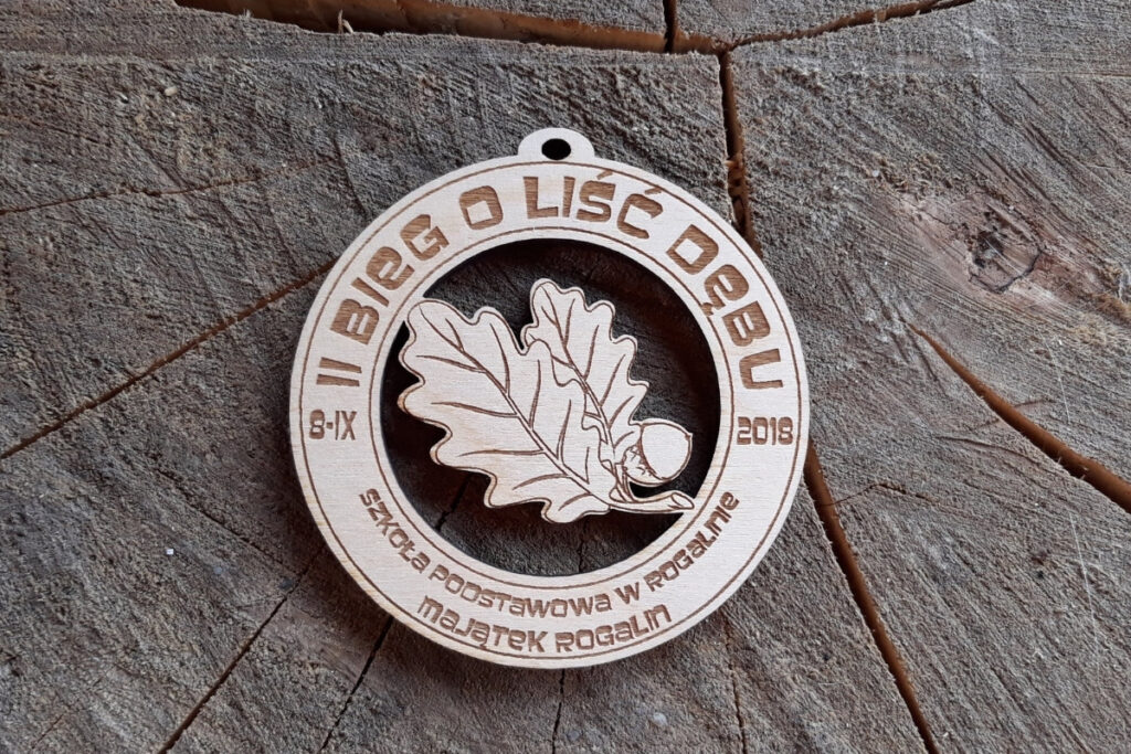 II Bieg o Liść Dębu – ażurowy drewniany medal II Bieg o Liść Dębu – ażurowy drewniany medal