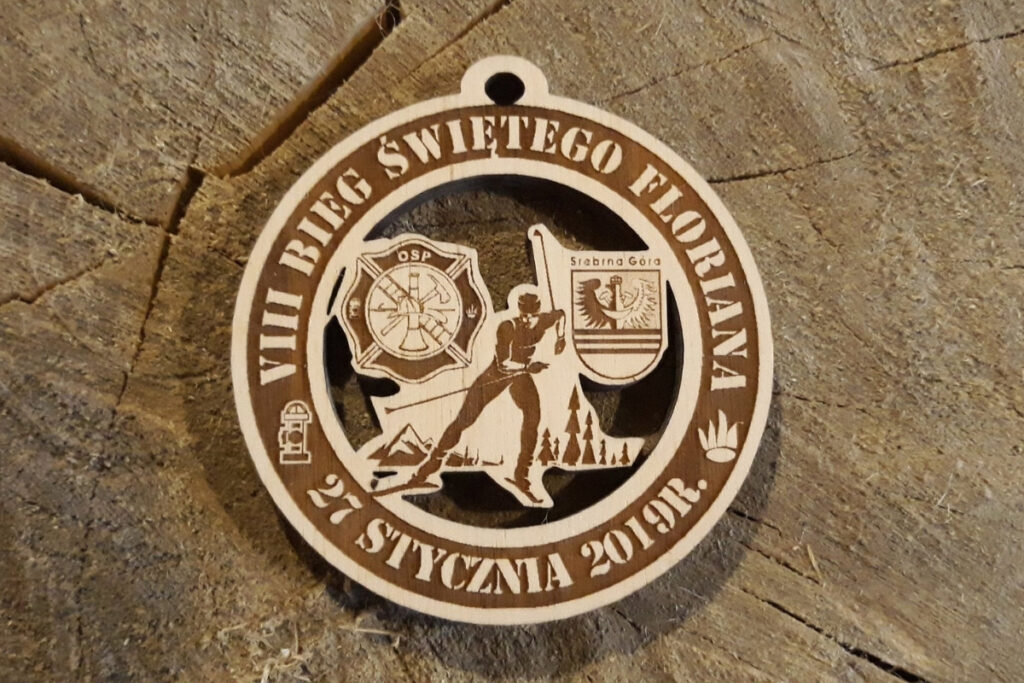 VIII Bieg Świętego Floriana – ażurowe drewniane medale dla biegaczy narciarskich