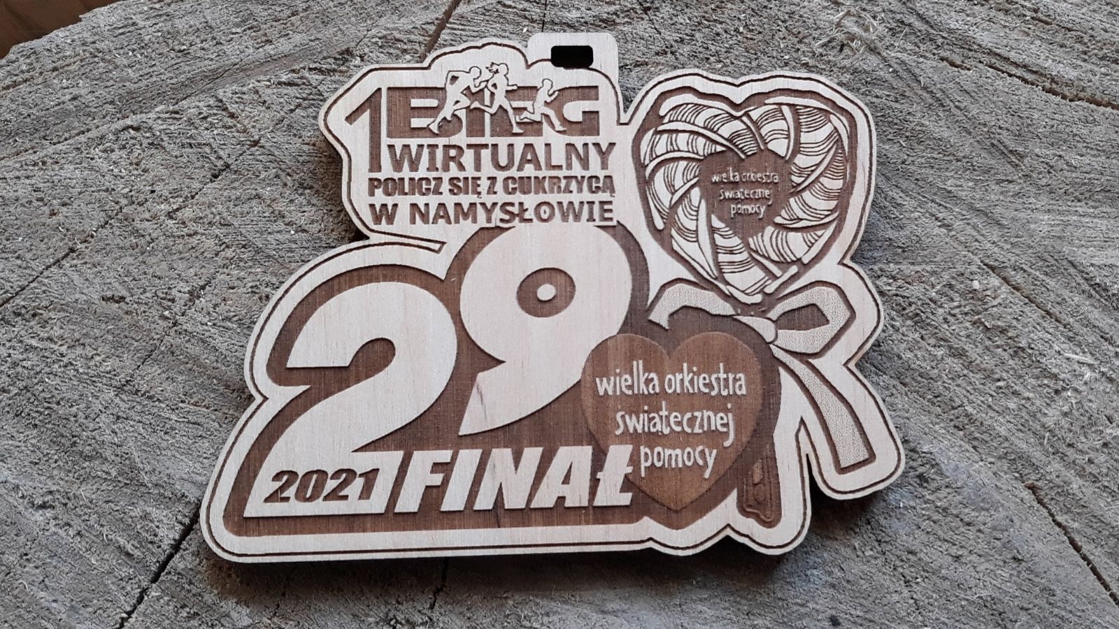 29. Finał Wielkiej Orkiestry Świątecznej Pomocy – drewniane medale na Bieg Wirtualny