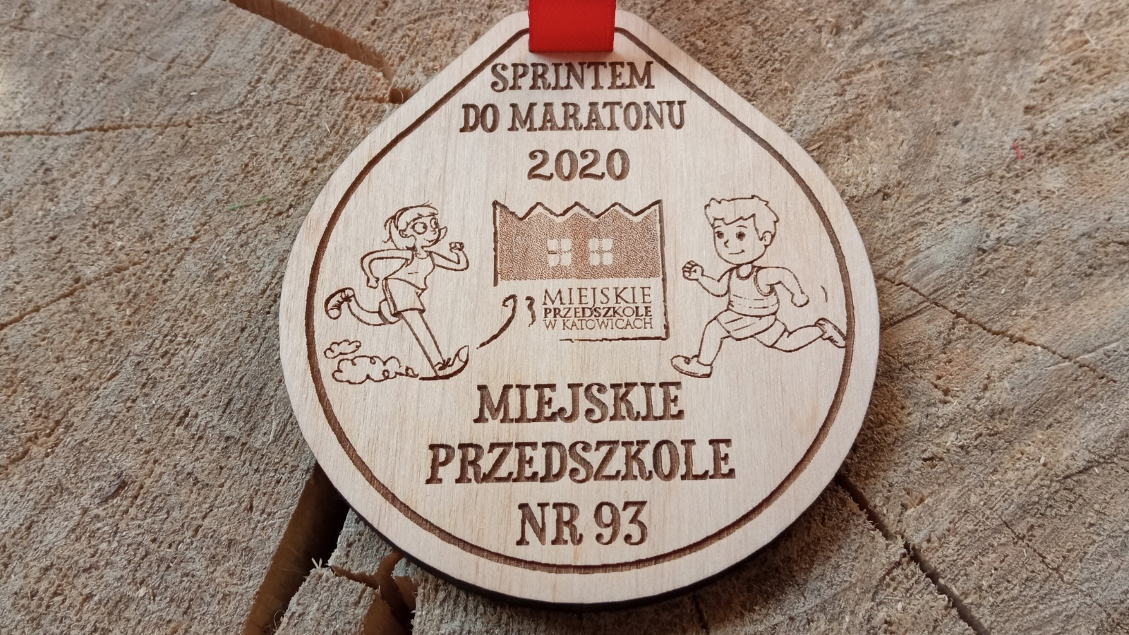 Sprintem do Maratonu 2020 drewniany medal dla najmłodszych