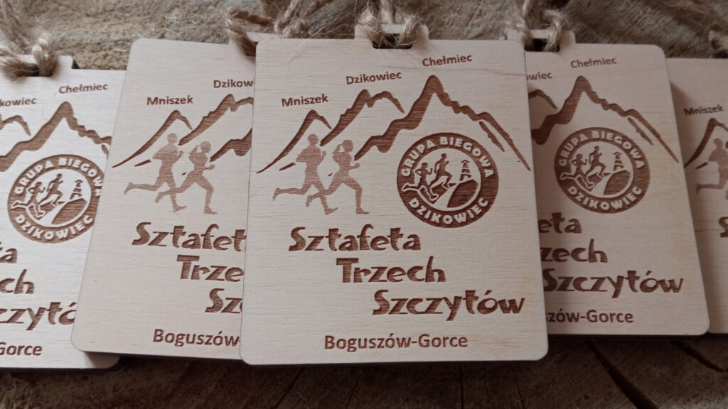 Drewniane medale na Sztafetę Trzech Szczytów