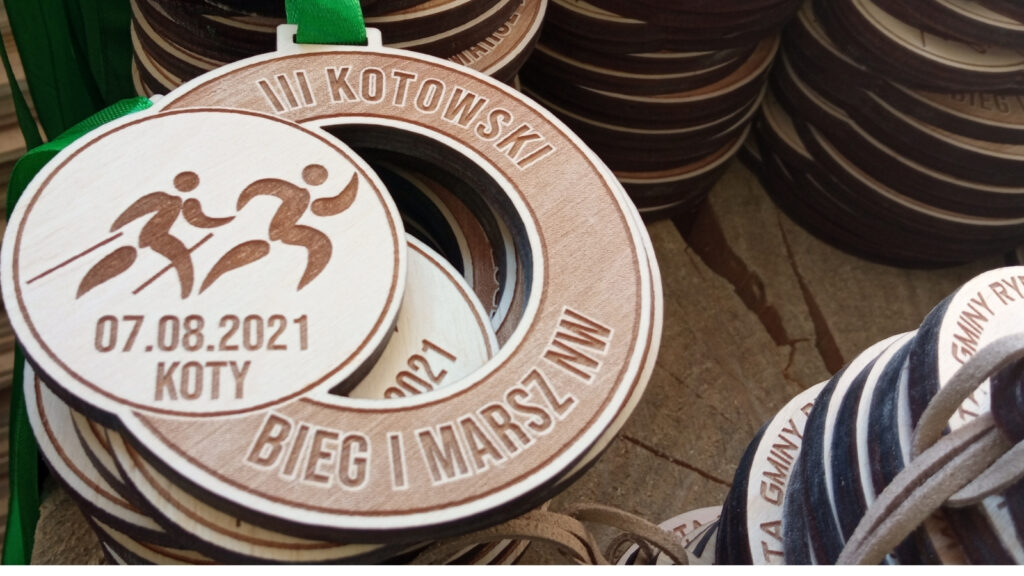 III Kotowski Bieg i Marsz Nordic Walking – drewniane medale