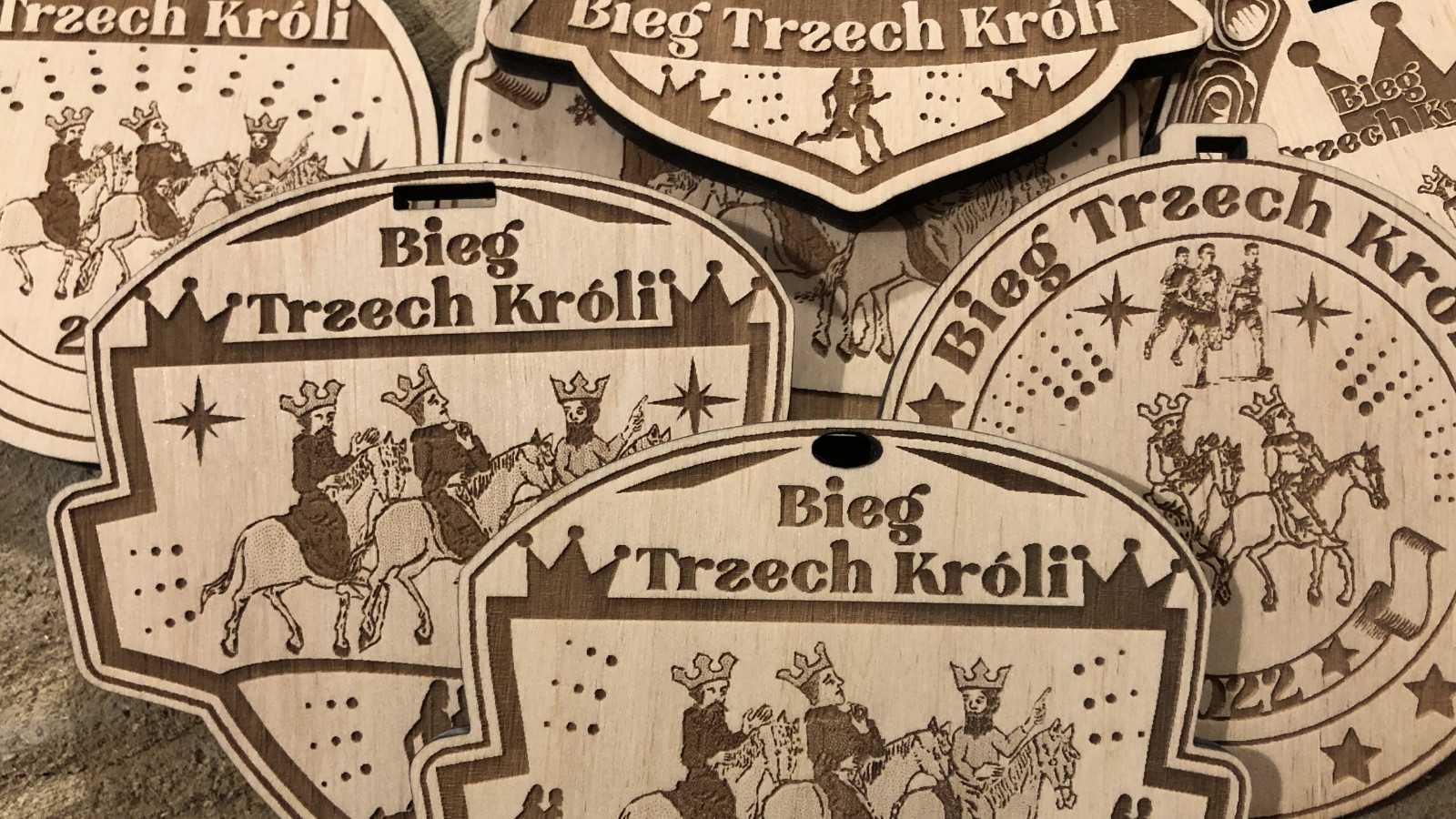 Drewniany medal na Bieg Trzech Króli