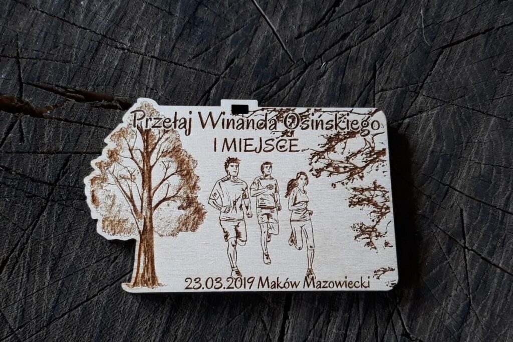 Przełaj Winanda Osińskiego – drewniany medal Przełaj Winanda Osińskiego – drewniany medal