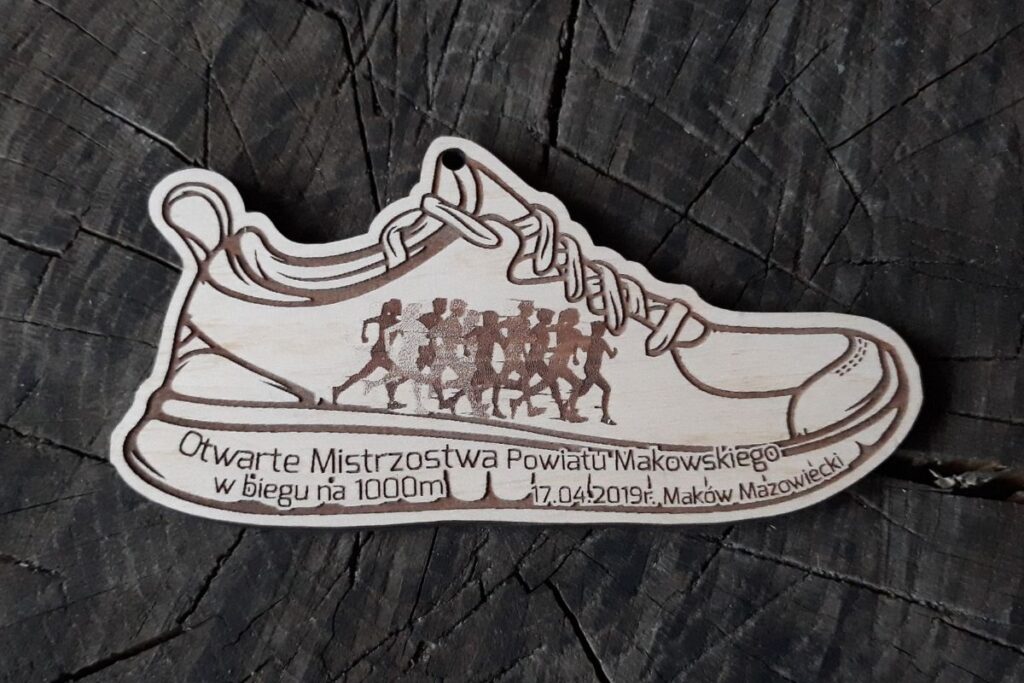 Mistrzostwa Powiatu Makowskiego – i drewniany medal w kształcie buta biegowego
