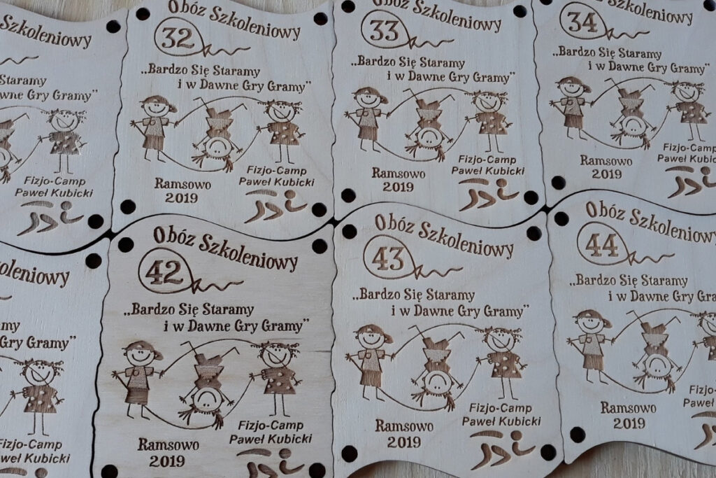 Medal dla dzieci na obóz, drewniane trofeum edukacyjne, pamiątka z obozu szkoleniowego, eko medal z cytatem, medale brzozowe dla dzieci, dawne gry i zabawy pamiątka.
