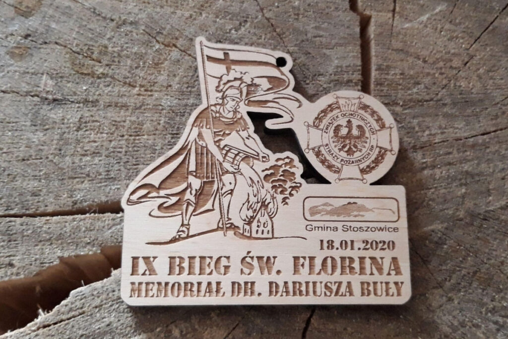 IX Bieg Św. Floriana – drewniany medal z Św Florianem