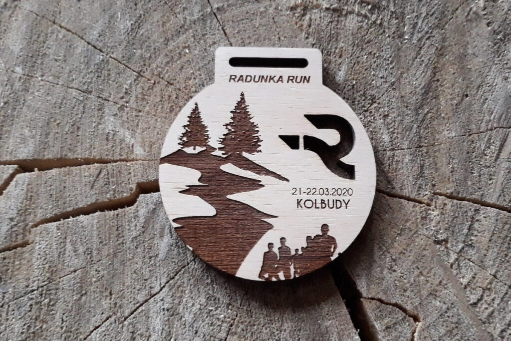 Radunka Run – drewniany medal
