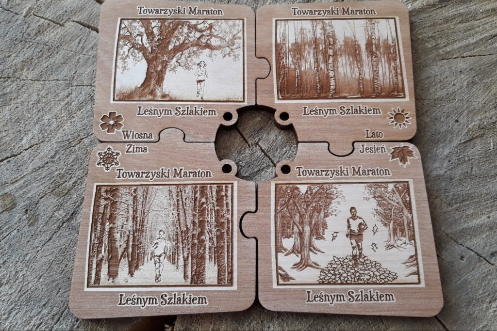 4 pory roku, 4 medale dopasowane – puzzle, razem złożone tworzą tabliczkę. Medale na wiosnę, lato jesień i zimę. 4 pory roku, 4 medale dopasowane – puzzle, razem złożone tworzą tabliczkę. Medale na wiosnę, lato jesień i zimę.